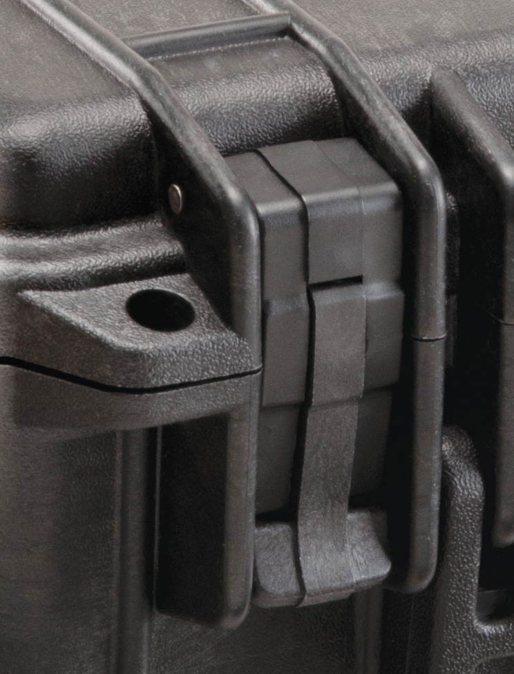 Защитный миникейс Pelican 1300 - двушаговые замки-защелки